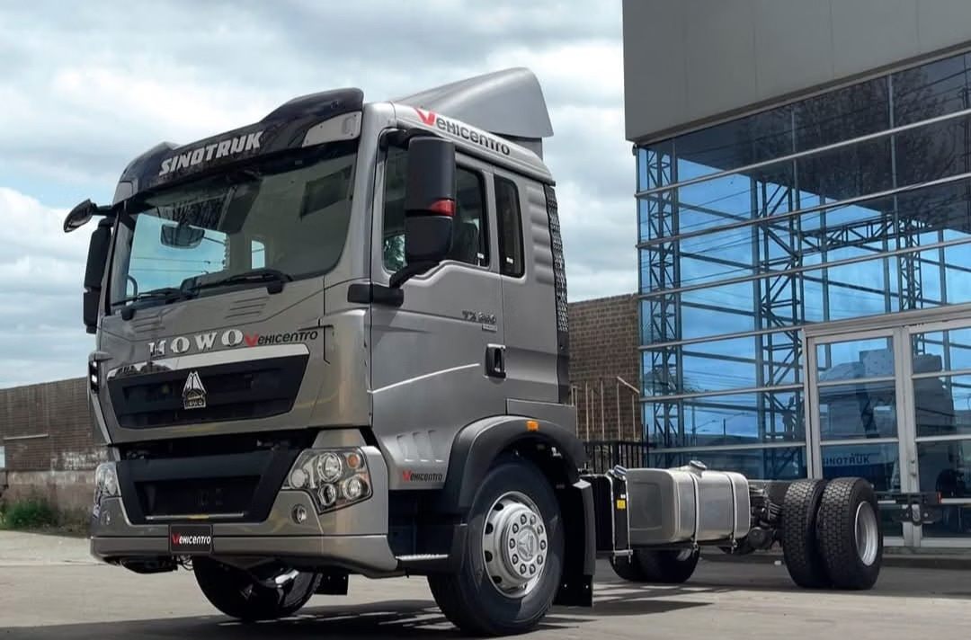 Camión Sinotruk HOWO TX 250 Largo